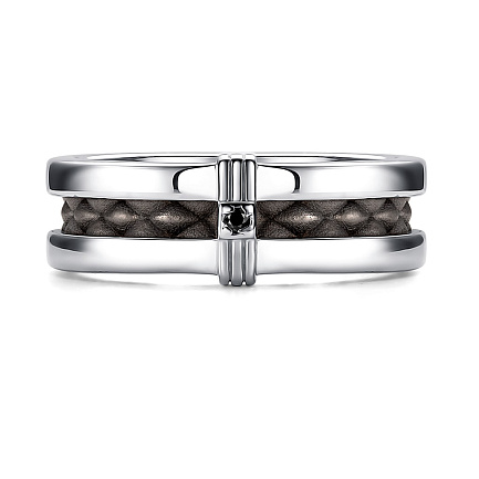 Кольцо из серебра с бриллиантом