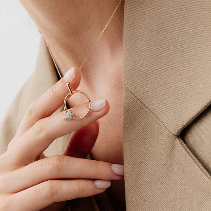 Подвеска из красного золота с бриллиантами