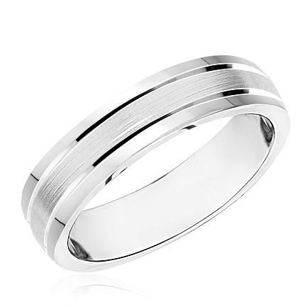 Кольцо обручальное с алмазной гранью