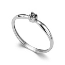 Кольцо из белого золота с бриллиантом