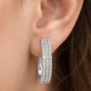 Серьги из белого золота с бриллиантом