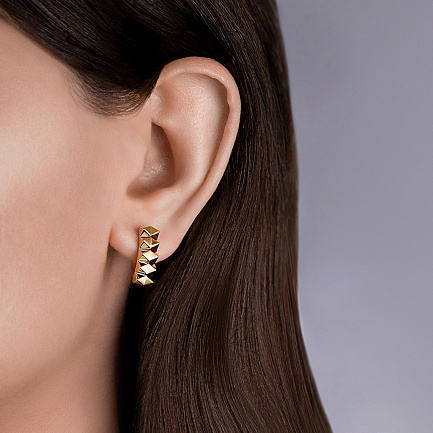 Серьги с английским замком из желтого золота