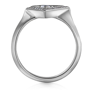 Кольцо из белого золота с бриллиантом