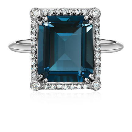 Кольцо из белого золота с бриллиантами