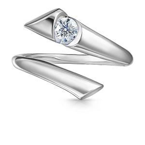 Кольцо из белого золота с бриллиантом