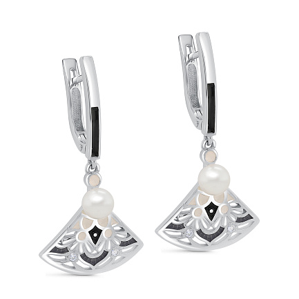 Серьги с английским замком из серебра с жемчугом