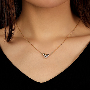 Колье из желтого золота с бриллиантом, плетение якорное