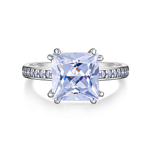 Кольцо из серебра с фианитом