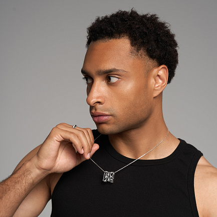 Подвеска буква