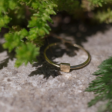 Кольцо из желтого золота