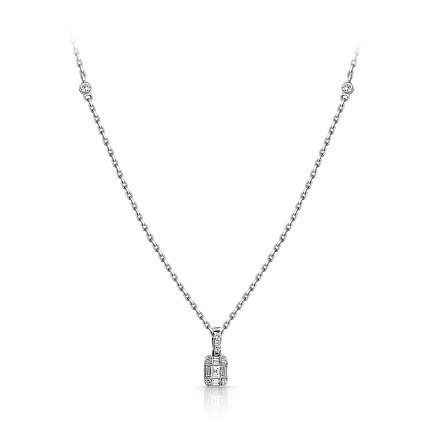 Колье из белого золота с бриллиантами