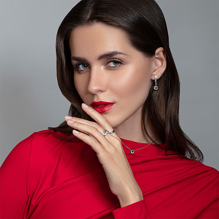 Колье из белого золота с бриллиантами