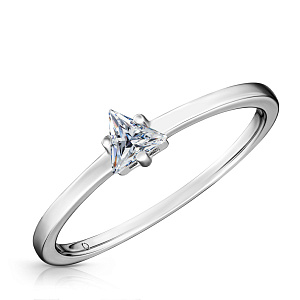 Кольцо из серебра с фианитом