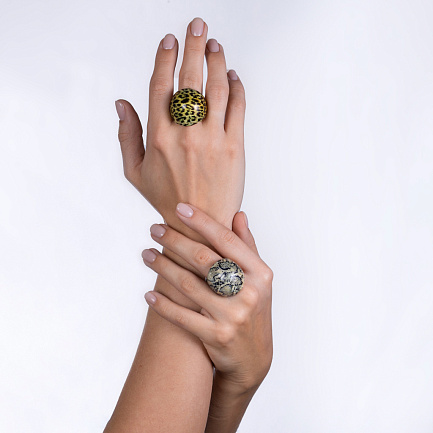 Кольцо из серебра с позолотой, эмалью