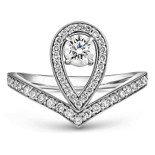 Кольцо из белого золота с бриллиантом