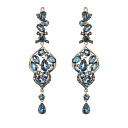 Серьги с английским замком из желтого золота с топазами