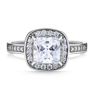 Кольцо из серебра с фианитом