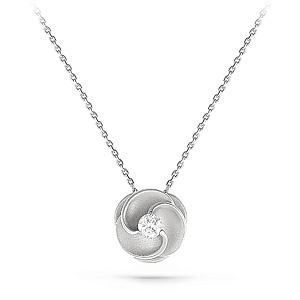 Колье из белого золота с бриллиантом