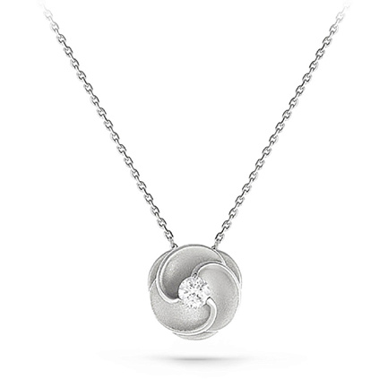 Колье из белого золота с бриллиантом