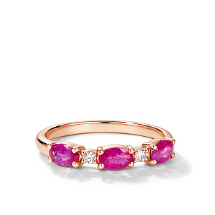 Кольцо из красного золота с бриллиантом