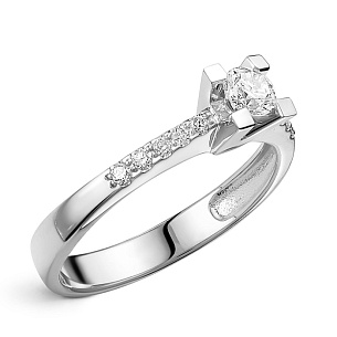 Кольцо из белого золота с бриллиантом