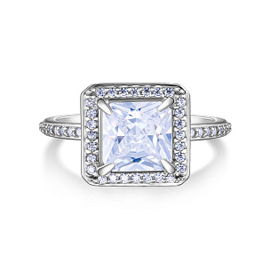 Кольцо из серебра с фианитом