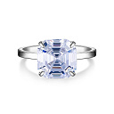 Кольцо из серебра с фианитом