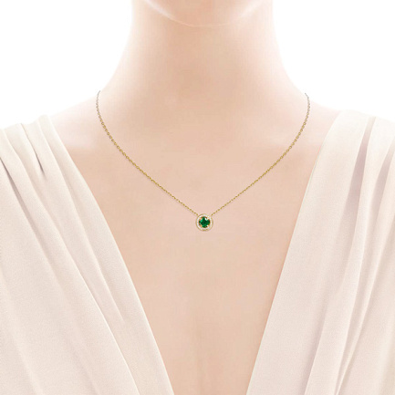 Колье из желтого золота с бриллиантами, изумрудом