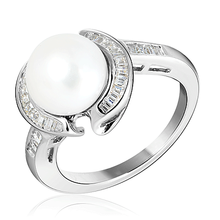 Кольцо из серебра с жемчугом, фианитом