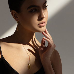 Подвеска из желтого золота с бриллиантами и кварцем