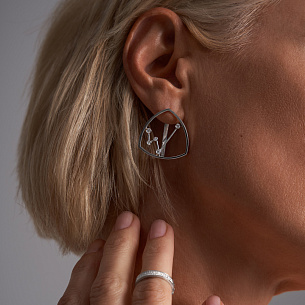 Серьги с английским замком из белого золота с бриллиантом