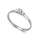 Кольцо из белого золота с бриллиантом