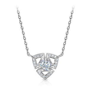 Колье из белого золота с бриллиантами