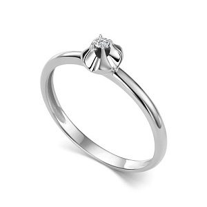 Кольцо из белого золота с бриллиантом