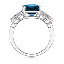 Кольцо из белого золота с бриллиантами, топазами