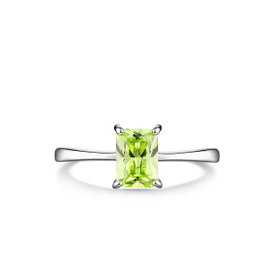 Кольцо из серебра с фианитом