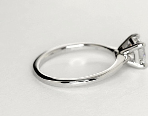 Кольцо из белого золота с бриллиантами, танзанитом